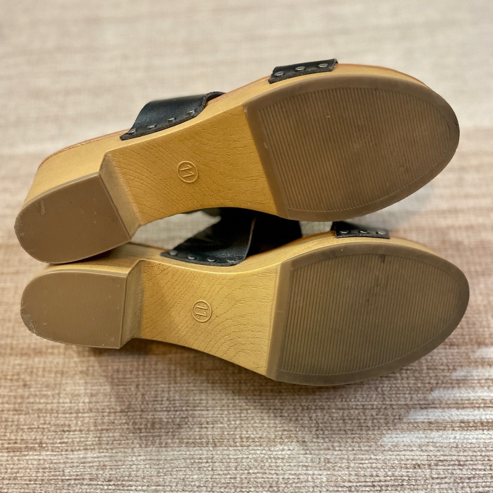 Universal Thread Black Leather Platform Sandals | Size 11 | Retro | Clog | GUC - Picture 12 of 15